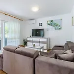 Gorgeous In בית נופש