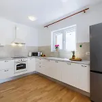 Gorgeous In בית נופש