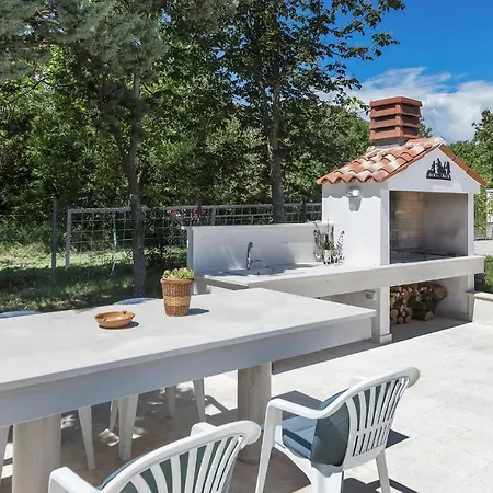 In With Kitchen Labin (Istria)