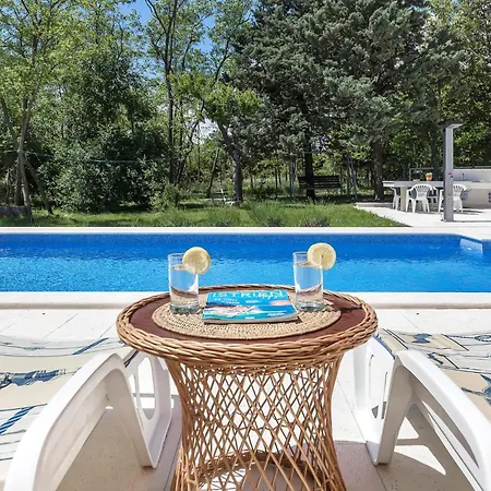 In Labin With Kitchen Holiday home *