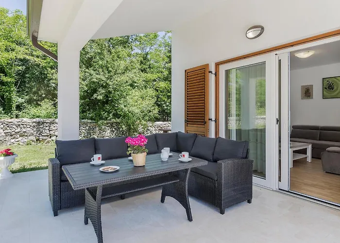 Dom wakacyjny 6 Bedroom Cozy In Labin (Istria)