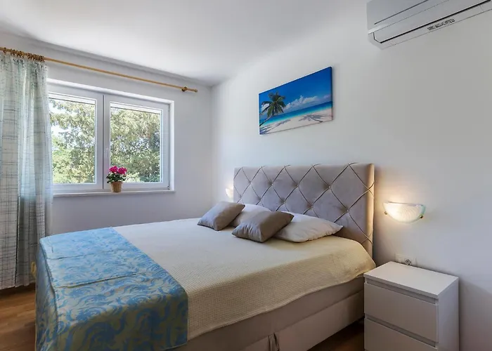 6 Bedroom Cozy In *